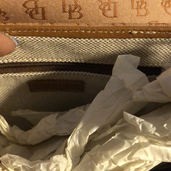 Dooney and Bourke purse - Picture 3 of 3